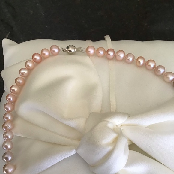 Freshwater Blush Pink Pearl Necklace 7mm - Picture 8 of 9
